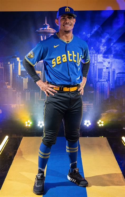 Mariners City Connect uniforms unveiled